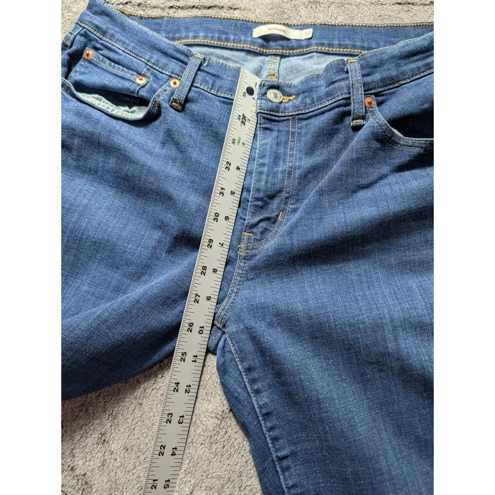 Levi's Boyfriend Fit Jeans Women's Size 32 Dark Wash